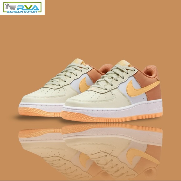 Nike Air Force 1 - Picture 3 of 6